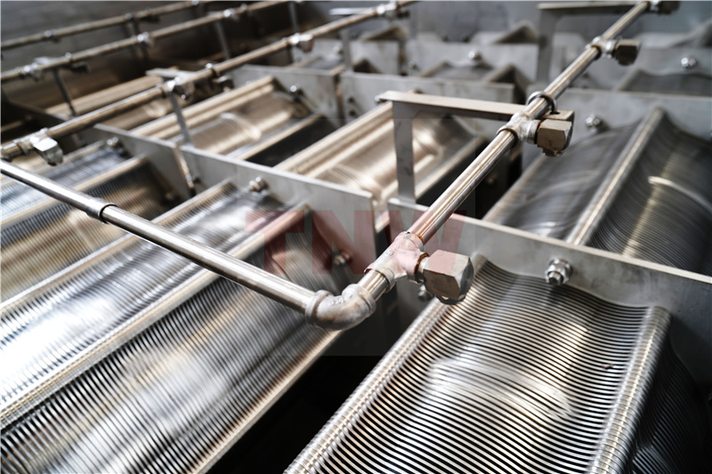 疊螺機(jī)環(huán)片中間跑泥的原因和解決方案 疊螺機(jī)環(huán)片中間跑泥的原因和解決方案